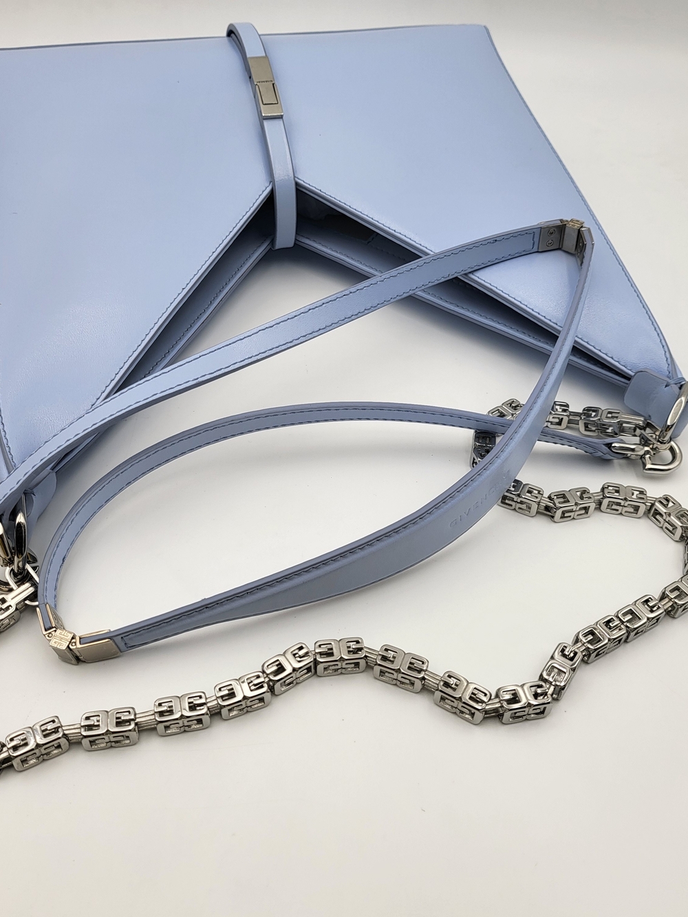 GIVENCHY Box Calfskin Small Cut Out Shoulder Crossbody Bag..Authentic.. - Picture 7 of 16